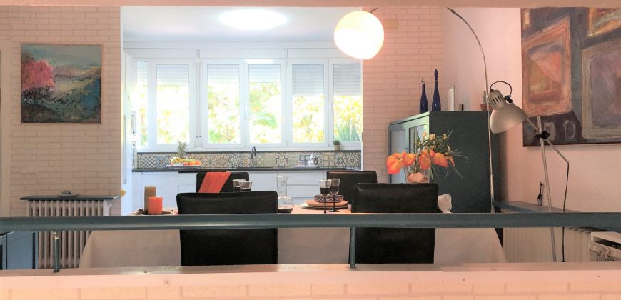 Encantadora casa con jardín, en Can Roses