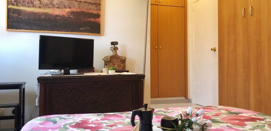 Encantadora casa con jardín, en Can Roses