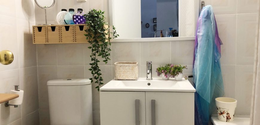 Encantadora casa con jardín, en Can Roses