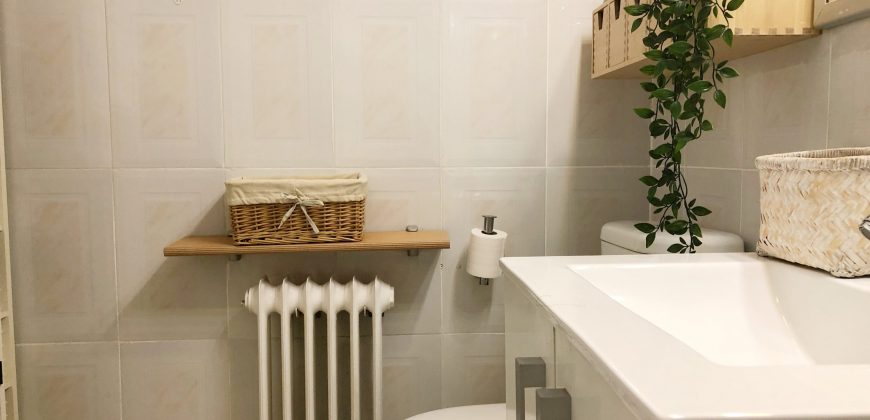 Encantadora casa con jardín, en Can Roses