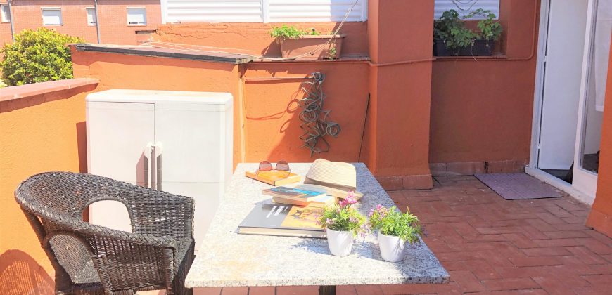 Encantadora casa con jardín, en Can Roses