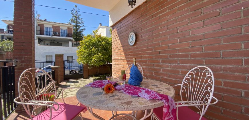 Casa en Can Mir en una sola planta, con jardín y piscina