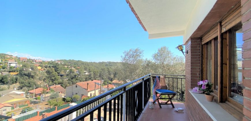 Casa en Can Mir en una sola planta, con jardín y piscina