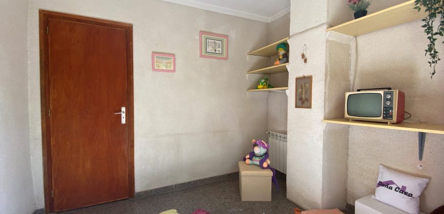 Casa en Can Mir en una sola planta, con jardín y piscina