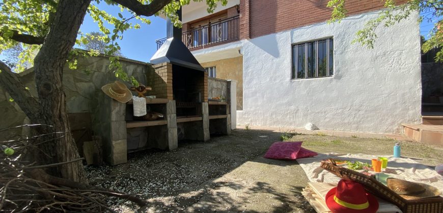 Casa en Can Mir en una sola planta, con jardín y piscina