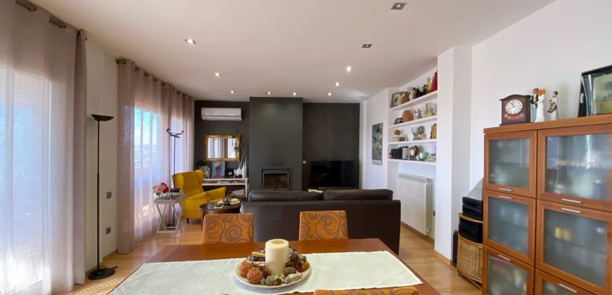 Impecable casa unifamiliar en Vallés Park