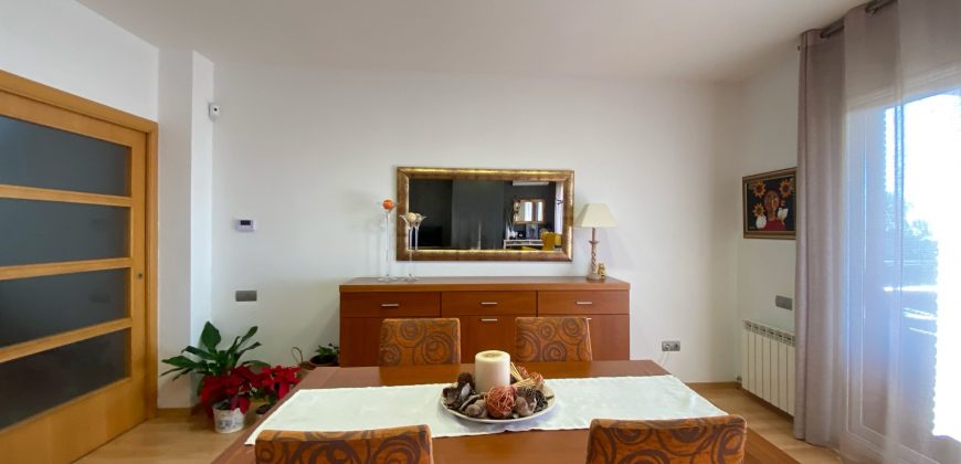 Impecable casa unifamiliar en Vallés Park