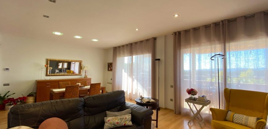 Impecable casa unifamiliar en Vallés Park