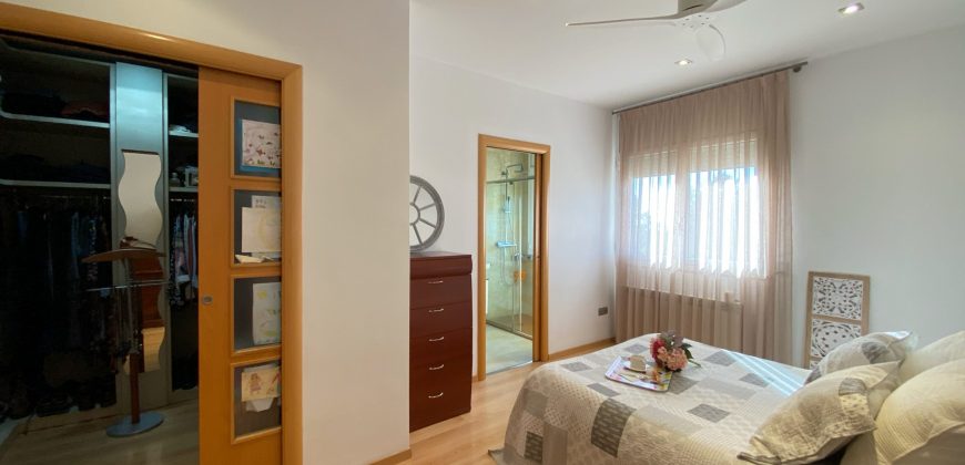 Impecable casa unifamiliar en Vallés Park