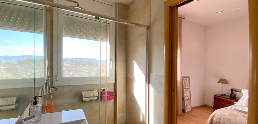 Impecable casa unifamiliar en Vallés Park