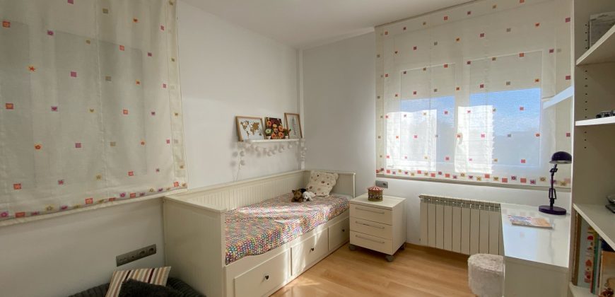 Impecable casa unifamiliar en Vallés Park