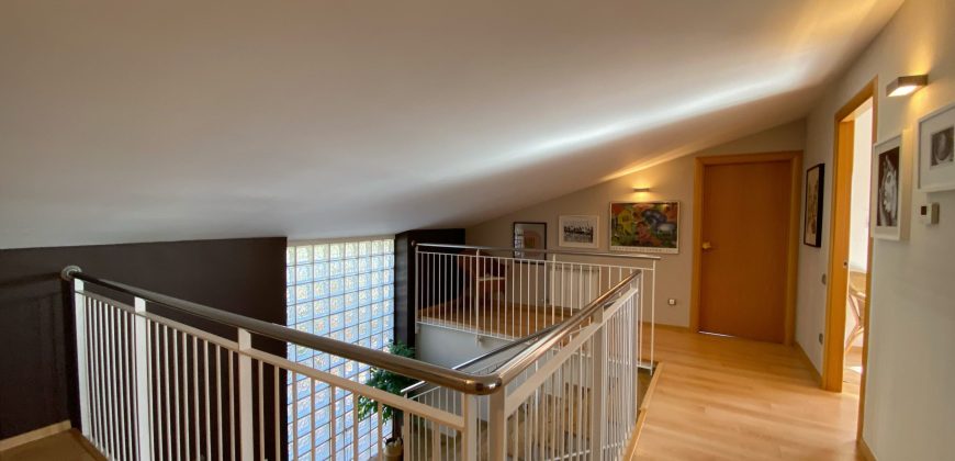 Impecable casa unifamiliar en Vallés Park