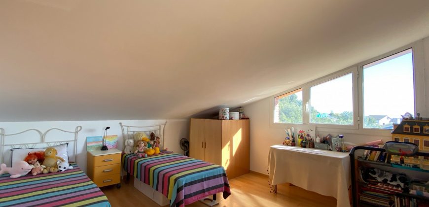 Impecable casa unifamiliar en Vallés Park