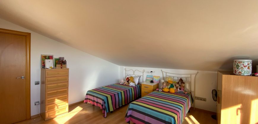 Impecable casa unifamiliar en Vallés Park