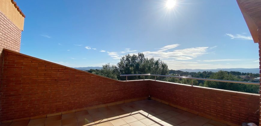 Impecable casa unifamiliar en Vallés Park